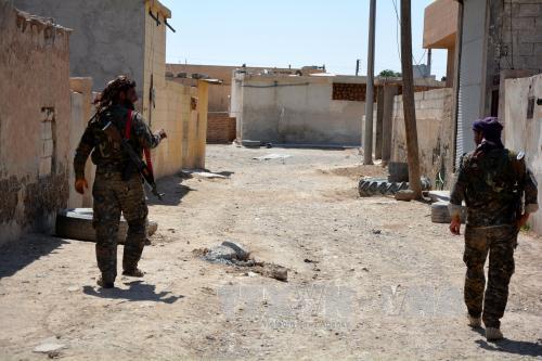 SDF cắt đứt tuyến đường thoát cuối cùng của IS ở Raqqa 